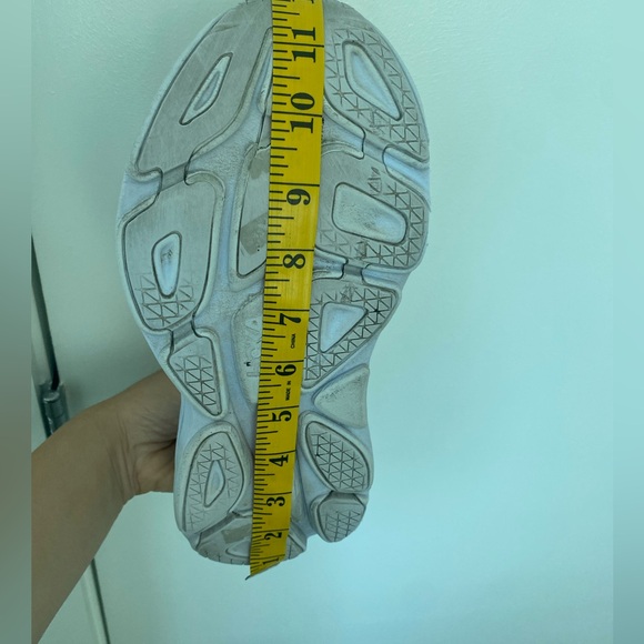 Hoka One One Bondi 8 Womens White Athletic Running Shoes Sneakers Size 8.5 B - Picture 10 of 11